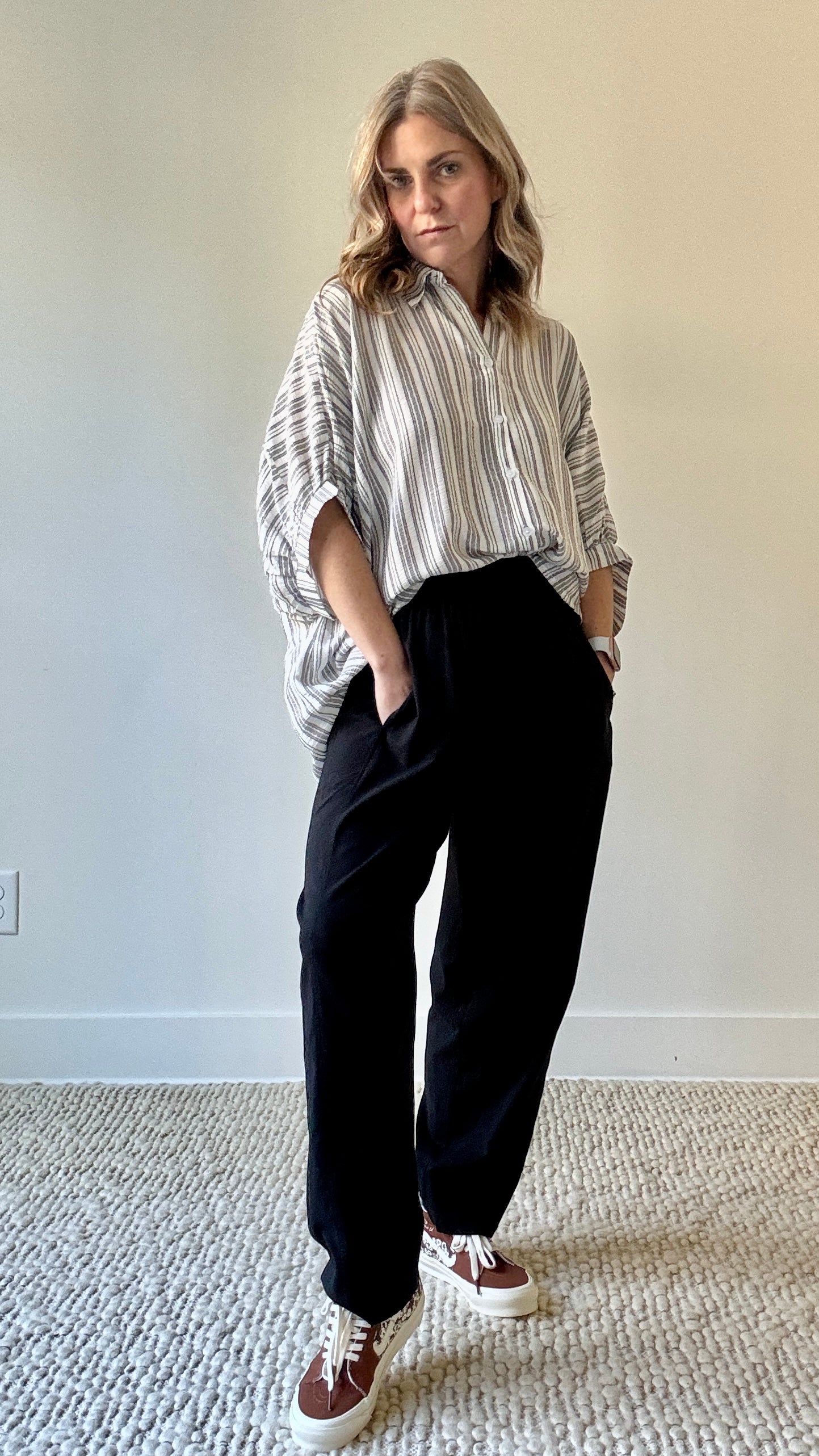Women's black ultra light weight travel perfect pull on elastic waist straight leg high waist pant