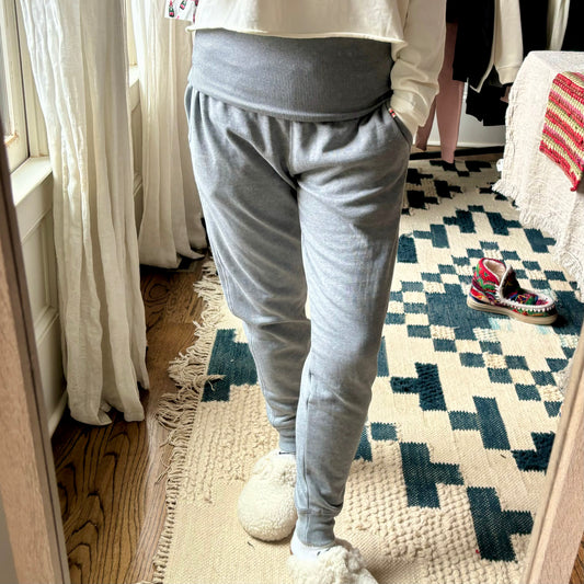 Heather Grey High Rise Foldover rib waistband fleece jogger sweatpant with pockets