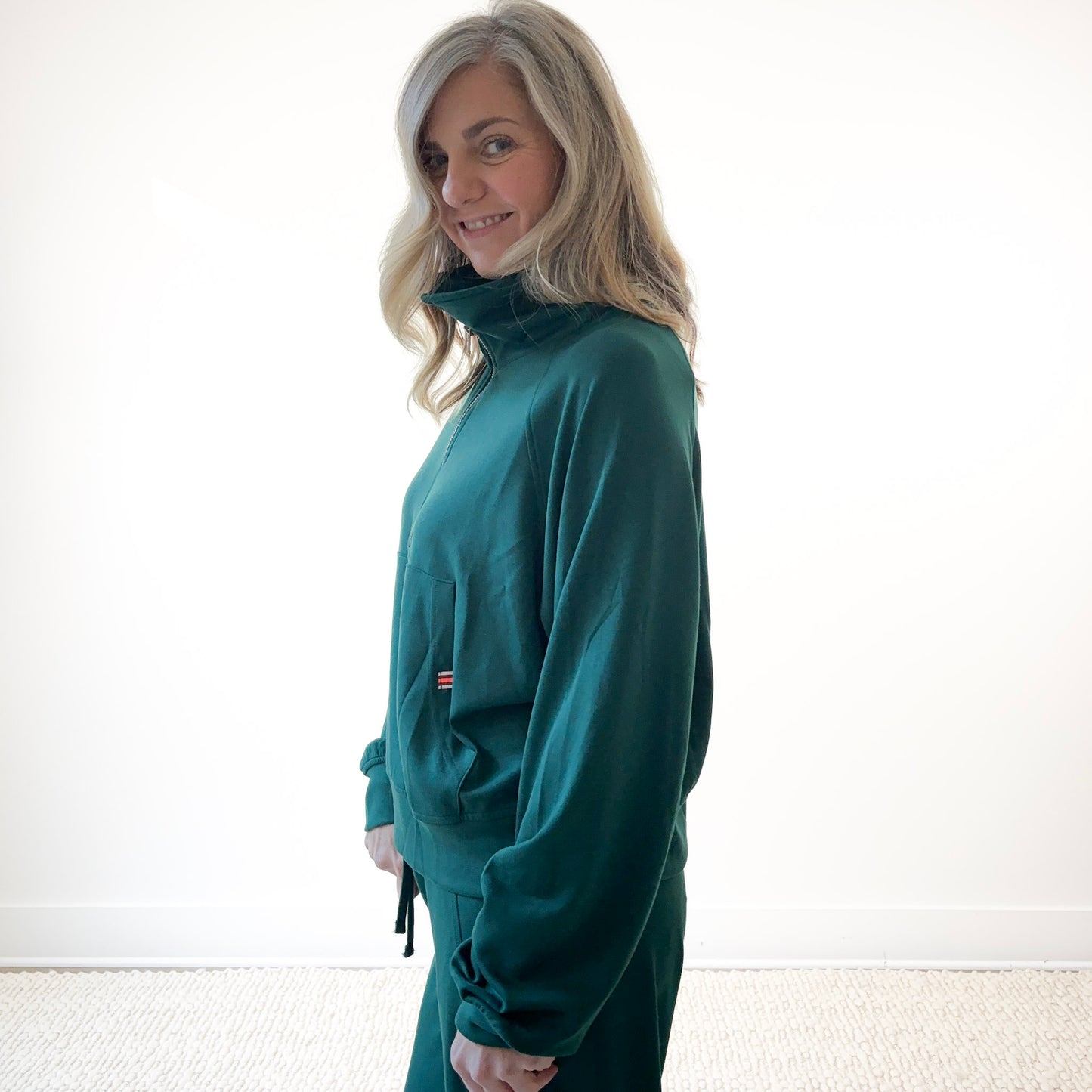 Lightweight Ultra Soft Scuba Fabric Quarter Zip Pull Over