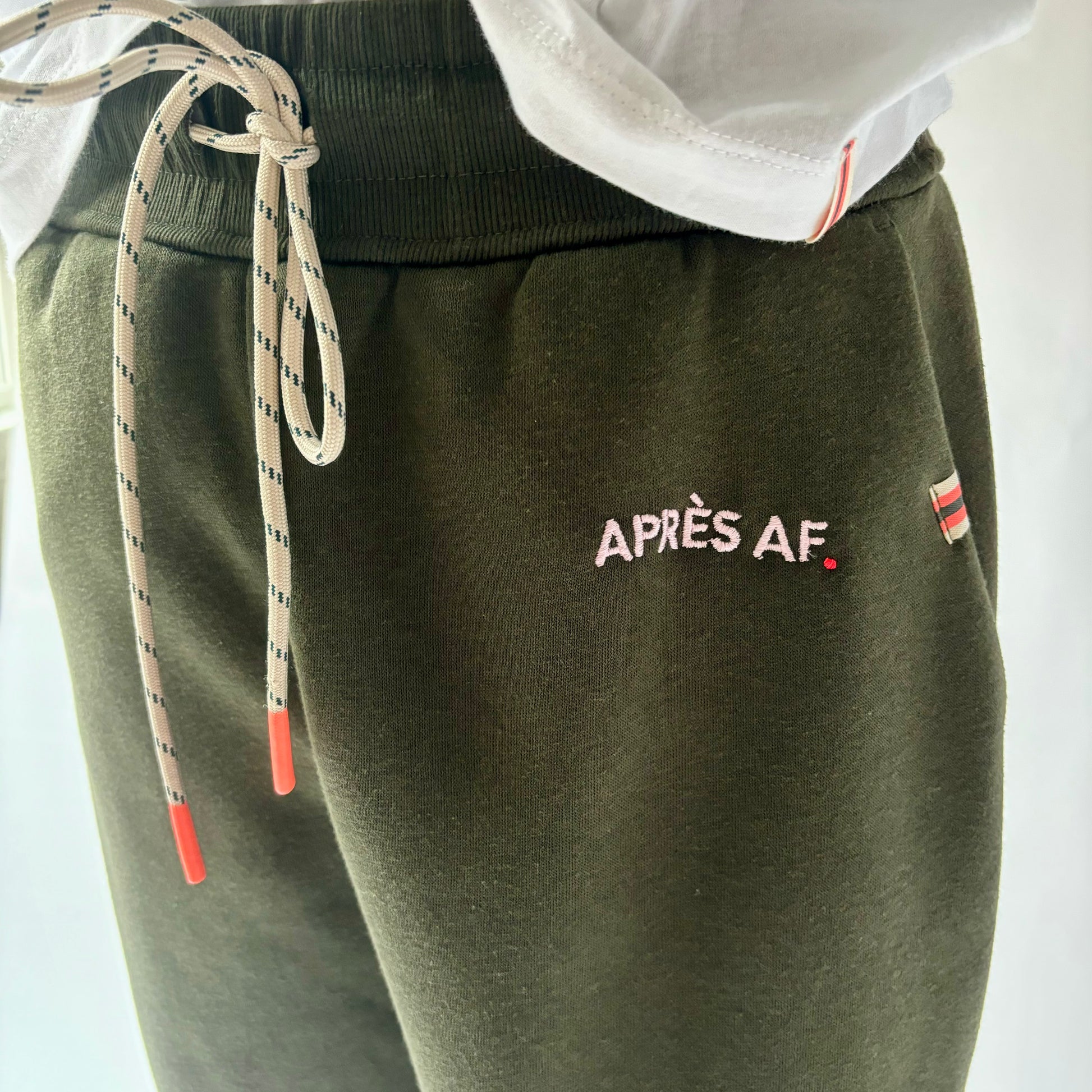 Dark Green Apres AF embroidered women's cozy fleece slimfit jogger sweatpant