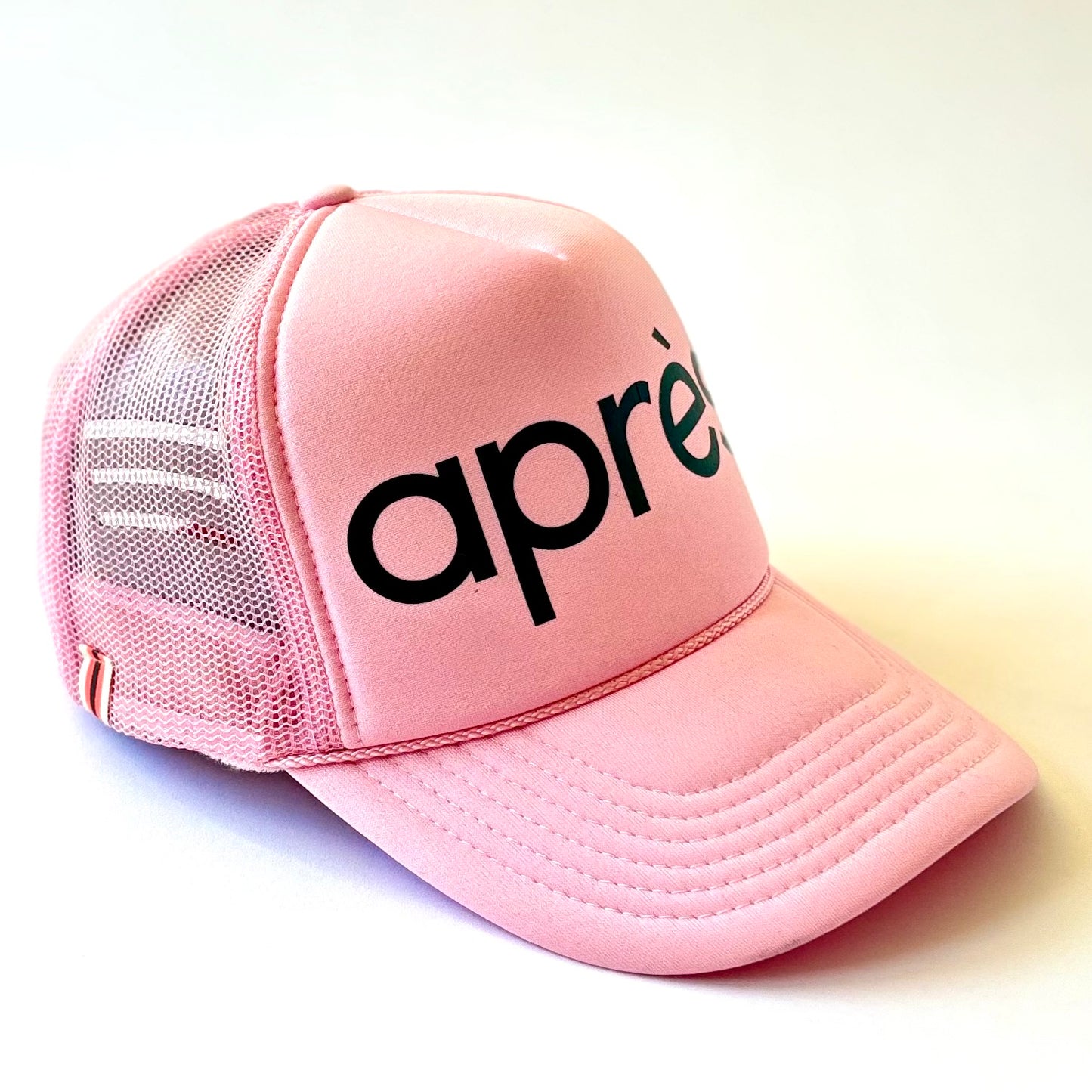 Après Logo High Profile Trucker Hat